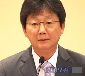 유승민 새누리당 원내대표 사퇴…