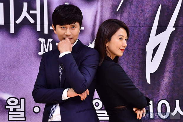 김민종-김희애, '꽃중년과 꽃누나의 만남'