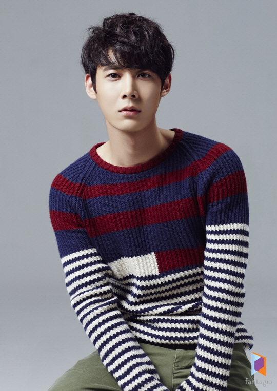 유일 (사진=판타지오)