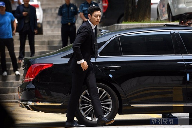 탑, '최고급 새단에서 하차'