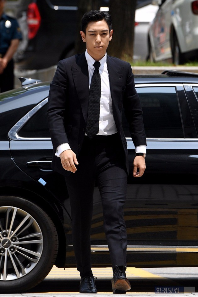 탑, '경호 없이 당당하게 홀로 법원 출석'