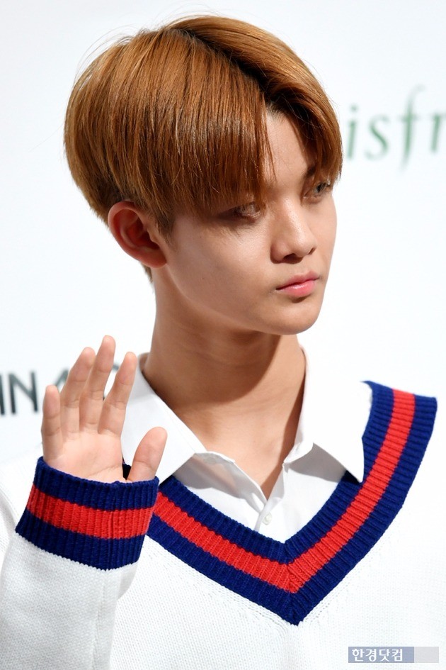 배진영, '눈빛은 카리스마'