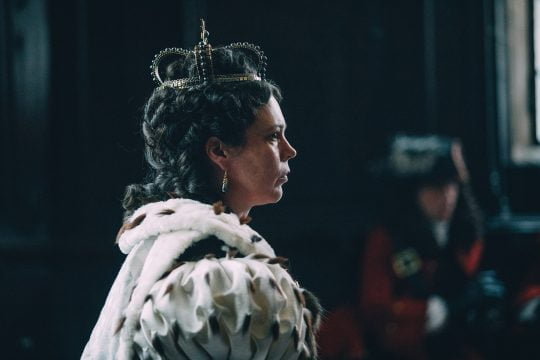 영화 ‘더 페이버릿: 여왕의 여자’에서 앤 여왕 역의 올리비아 콜맨. /사진제공=이십세기폭스코리아