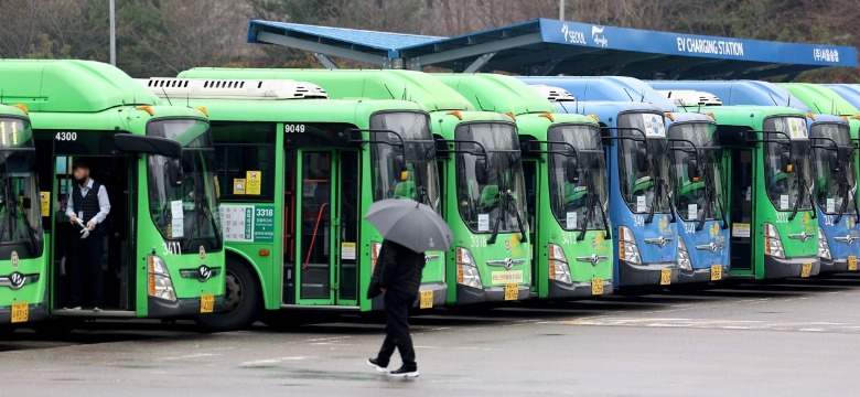 퇴근길 '대란' 피했다…서울 버스 전 노선 '정상 운행'
