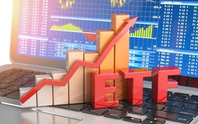 불안하니 더 빛난다…金 ETF 하반기 20% 껑충