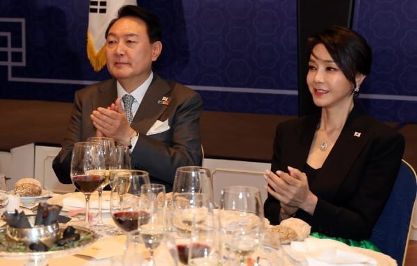 "목걸이가 7000만원?" 논란의 중심에 선 명품 '반클리프 아펠'