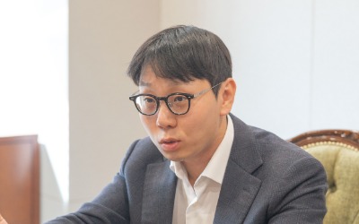 "K방산, 두 배는 더 뛸 수 있어…반도체 소부장·화장품도 유망"