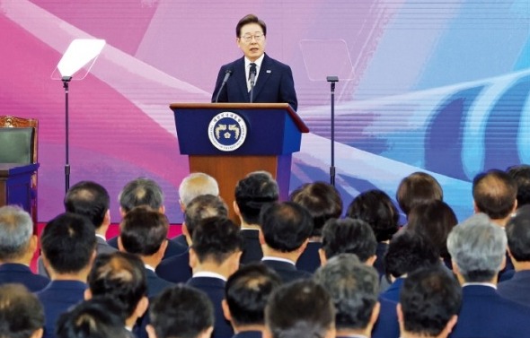 "박정희·김대중 정책 필요하면 가져다 쓸 것" 실용주의 천명