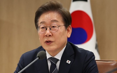 릴레이 정상회담으로 외교무대 데뷔…'국익 중심 실용외교' 시험대