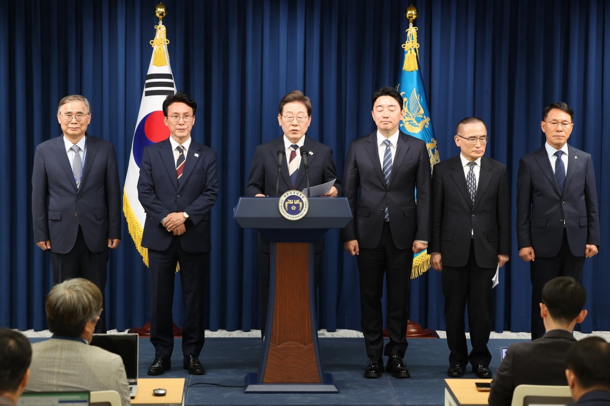 李 대통령 1차 인선…국무총리 김민석 지명·비서실장엔 강훈식