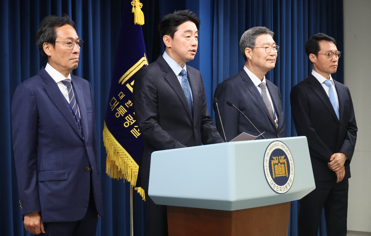 초대 정무수석에 우상호 민정 오광수·홍보 이규연