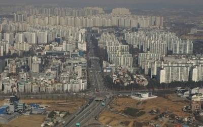 수도권 아파트 거래 한 달새 '3분의 1토막'…"대출 규제 반사이익 없다"