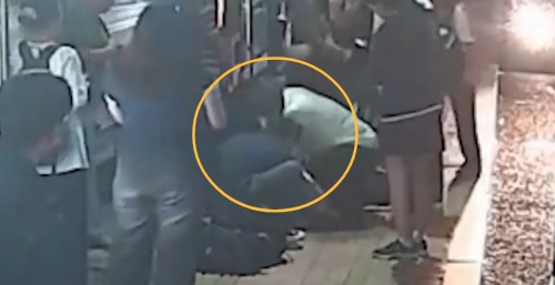 정류장서 쓰러진 시민…버스기사의 뜻밖의 행동 