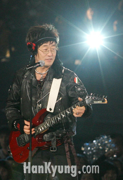 '산울림' 김창완, '라라라' 단독 MC 발탁