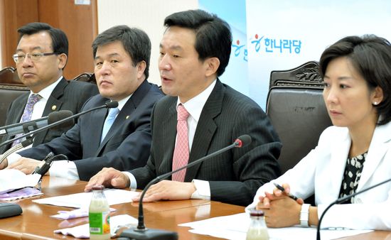 與 쇄신위·소장파 "박희태 대표 물러나라"