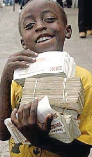 [Cover Story] 100억 짐바브웨달러 내고 달걀 3개 사는 '짐바브웨의 비극'