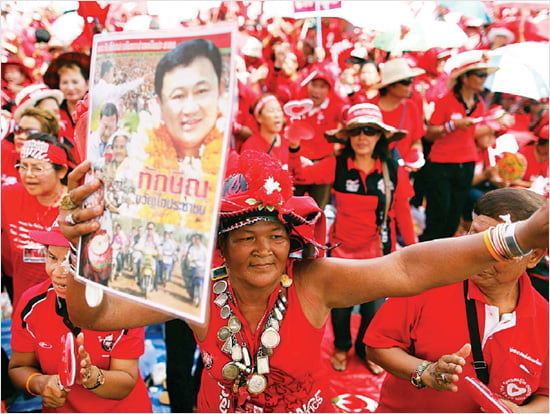 [Global Issue] 태국 사람들은 ‘부패 지도자’ 탁신에 왜 아직도 열광할까?
