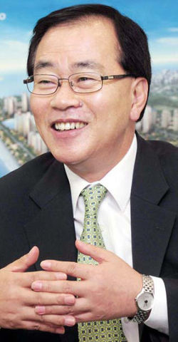 "헬기로 신도시 보여주며 이라크정부 설득"