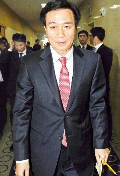 박병엽 팬택 부회장 "물어보고 싶어, 최고 제품 만들려고 피 토하고 울어봤는지…"