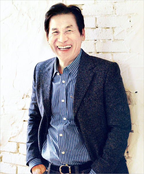안성기 "정치요? 제게는 어울리지 않아요…대통령도 사랑도 영화로 말하죠"