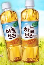 웅진 '하늘보리' 광고에 네티즌 발끈…"남친이 물주냐"