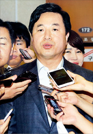 '무효' 599표 뿐 … 金·孫, 일단 복귀