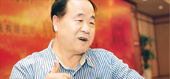 중국 첫 노벨문학상 '붉은 수수밭' 작가 모옌