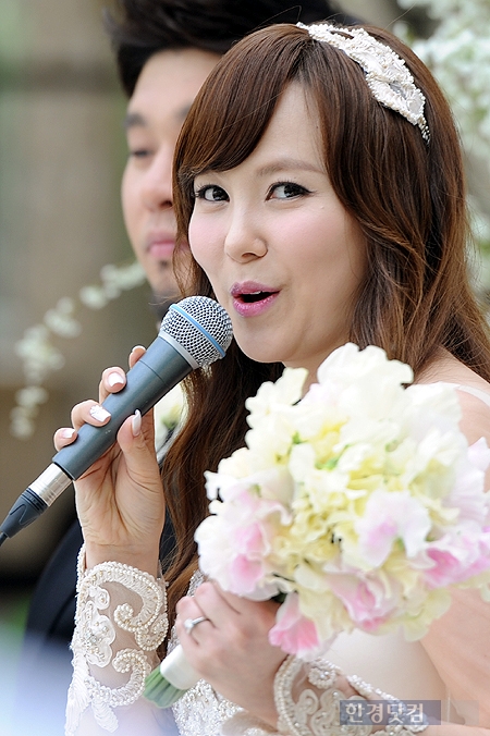 [포토] 김지우, '꽃보다 아름다운 5월의 신부'