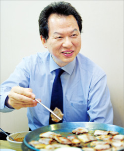 [한경과 맛있는 만남] 서남수 교육부 장관 "부모님은 학교 못 다녔는데 아들은 장관됐으니 효도했죠"