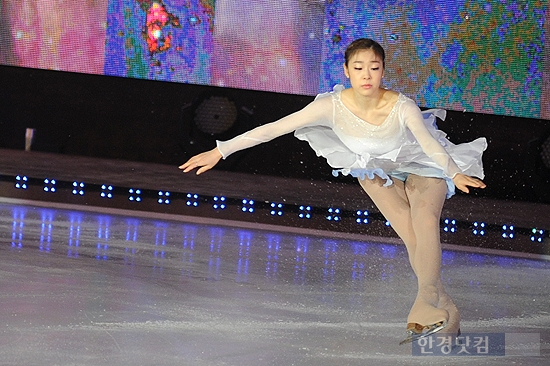 [포토] 김연아, '흐트러짐 없는 착지'