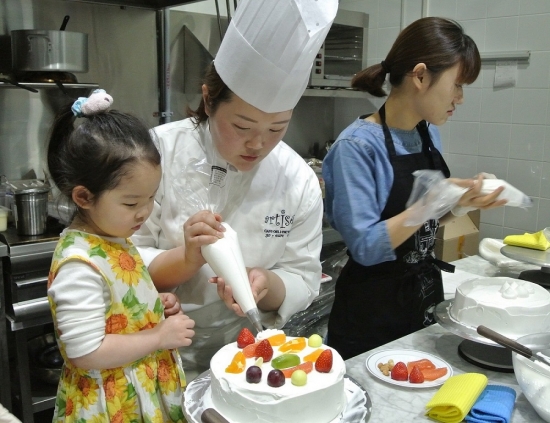 외식업계 '누드 마케팅' 열풍 