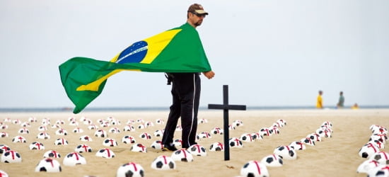 [Global Issue] 휘청대는 브라질 경제…"월드컵보다 물가 먼저 잡아라"