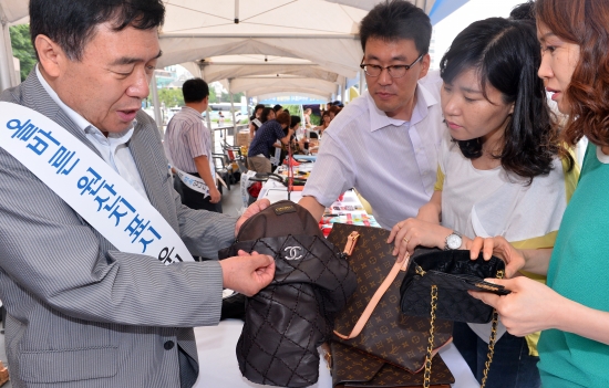 관세청, '원산지표시 위반물품 전국 순회 전시회 개최'