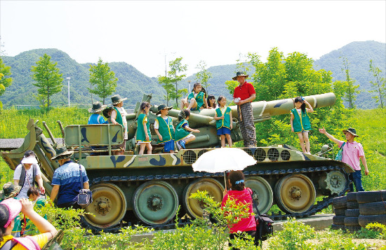 [Farm Stay] 강원 파로호 생태마을, 사계절 농촌·낚시체험…아토피 치유까지