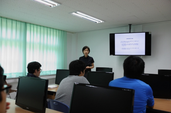 학부모를 직접 초청해 '진로 아카데미' 프로그램을 진행하는 모습. / 한일고 제공