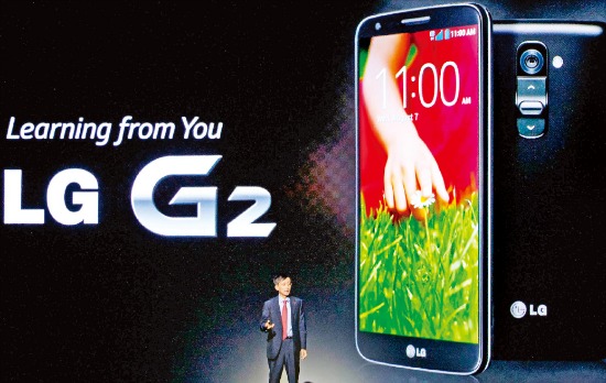 LG 야심작 'G2' 뉴욕서 공개