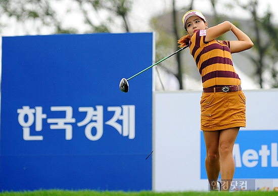 [메트라이프·한국경제 KLPGA 챔피언십] 양수진, '작은 체구에서 나오는 힘찬 티샷~'