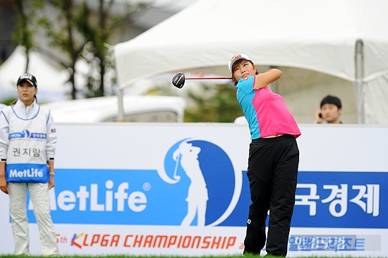 [메트라이프·한국경제 KLPGA 챔피언십] 권지람, '멀리멀리 날아라~'