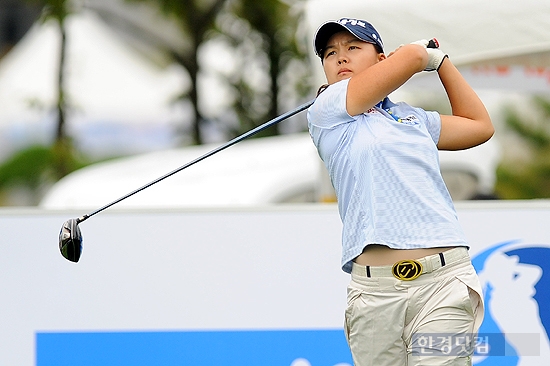 [메트라이프·한국경제 KLPGA 챔피언십] 최유림, '신중한 눈빛~'