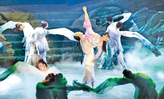 중국판 ‘로미오와 줄리엣’으로 불리는 태극권극 ‘태극전설’의 한 장면. 