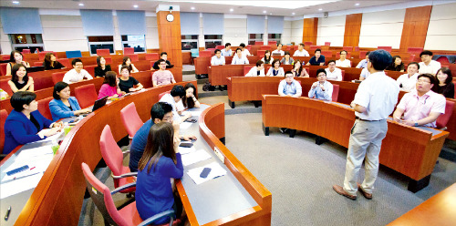 [한국형 MBA가 뜬다] 고려대 경영전문대학원, Korea MBA 등 국내 최다 과정 운영