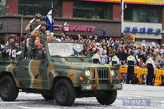 [포토] 위풍당당한 대한민국 국군