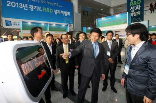 2013 경기도 R&D 성과박람회가 30일 광교테크노밸리 차세대융합기술연구원 1층에서 열렸다. 