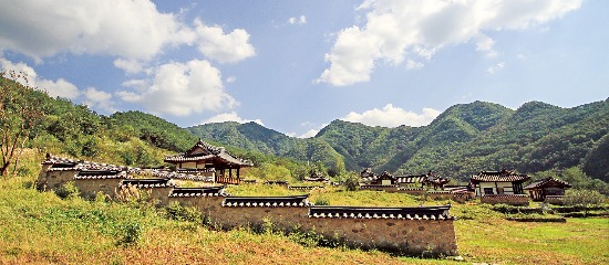 농암 이현보의 흔적이 녹아 있는 농암종택 전경.  한국관광공사 제공 