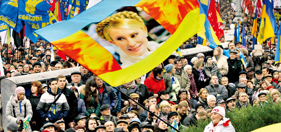 "EU와 협정 중단 반대"…우크라이나 10만명 반정부 시위 