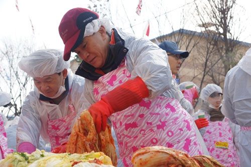  벽산엔지니어링, 어려운 이웃에 1,500kg 김치 전달