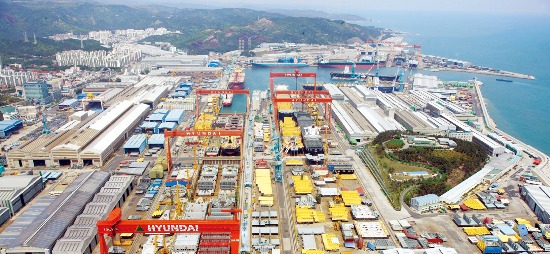‘세계 1위’ 한국의 조선산업을 이끌고 있는 울산 현대중공업.  현대중공업 제공 