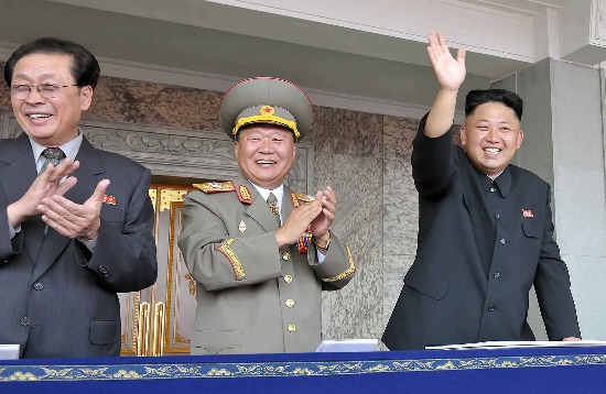 왼쪽부터 북한 김정은과 장성택.최룡해