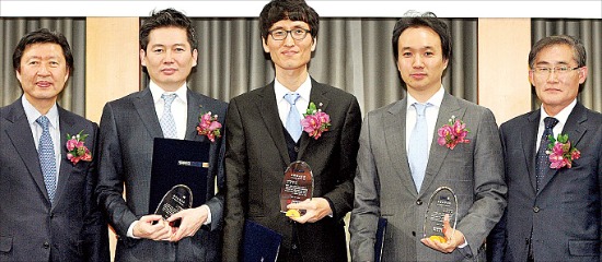 한경 스타워즈 '영광의 얼굴' 신한 김지행 · 하나 김동욱 … "주식, 정통법으로 통했다"