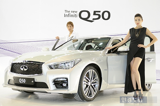 [포토] 화려한 디자인 돋보이는 '더 뉴 인피니티 Q50'